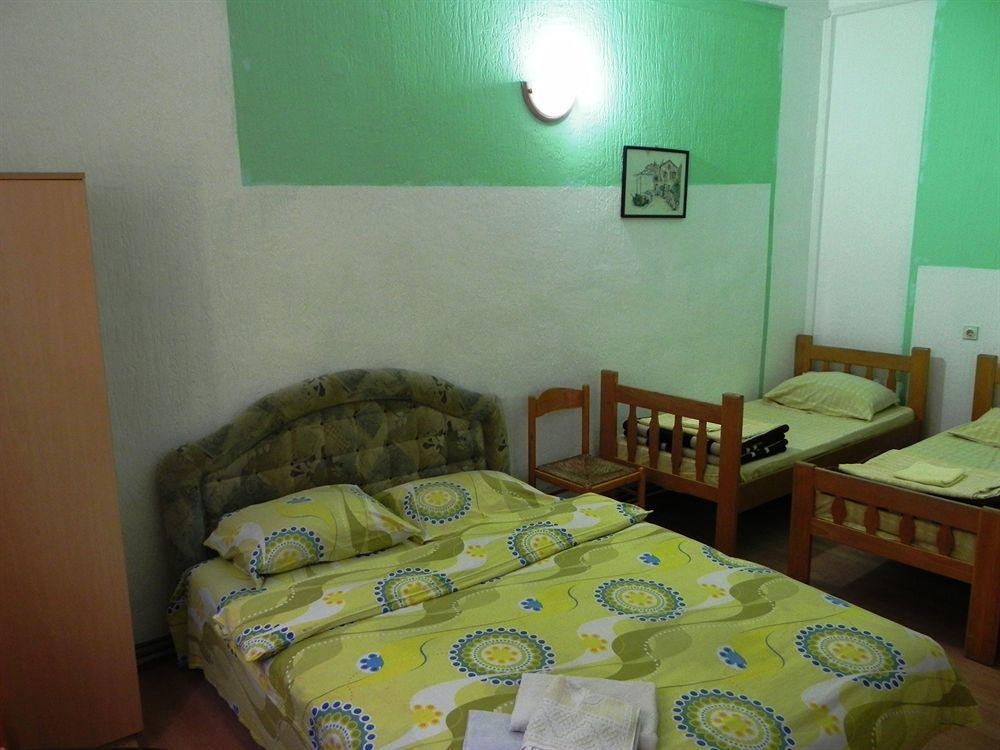 Hostel Izvor Podgorica Kültér fotó